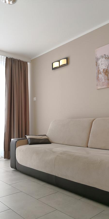 Sun Park Apartment โปเบียโรโว ภายนอก รูปภาพ